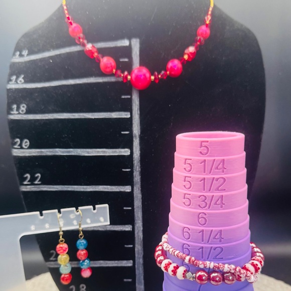 4 Piece Pearl And Bead Necklace, Bracelet, And Earrings Set - Picture 2 of 7